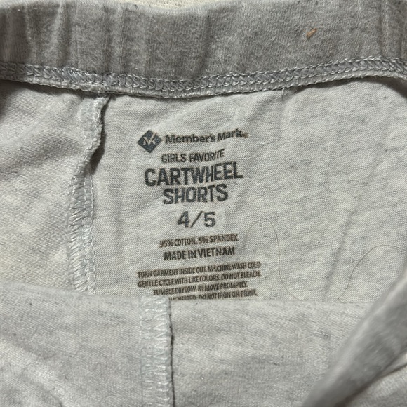 Members Mark Girls biker shorts. Size 4/5 - Picture 2 of 2